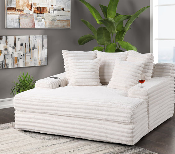 Upgrade your space with the 4500 Fog Chaise Lounge from Moda Home. Modern design, cozy seating, and durable fabric for ultimate relaxation.