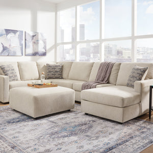 Edenfield 3-Piece Sectional with Ottoman in Linen