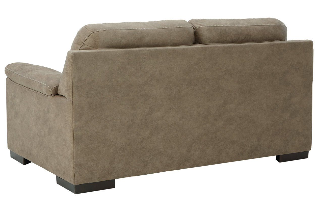 Maderla Pebble Loveseat