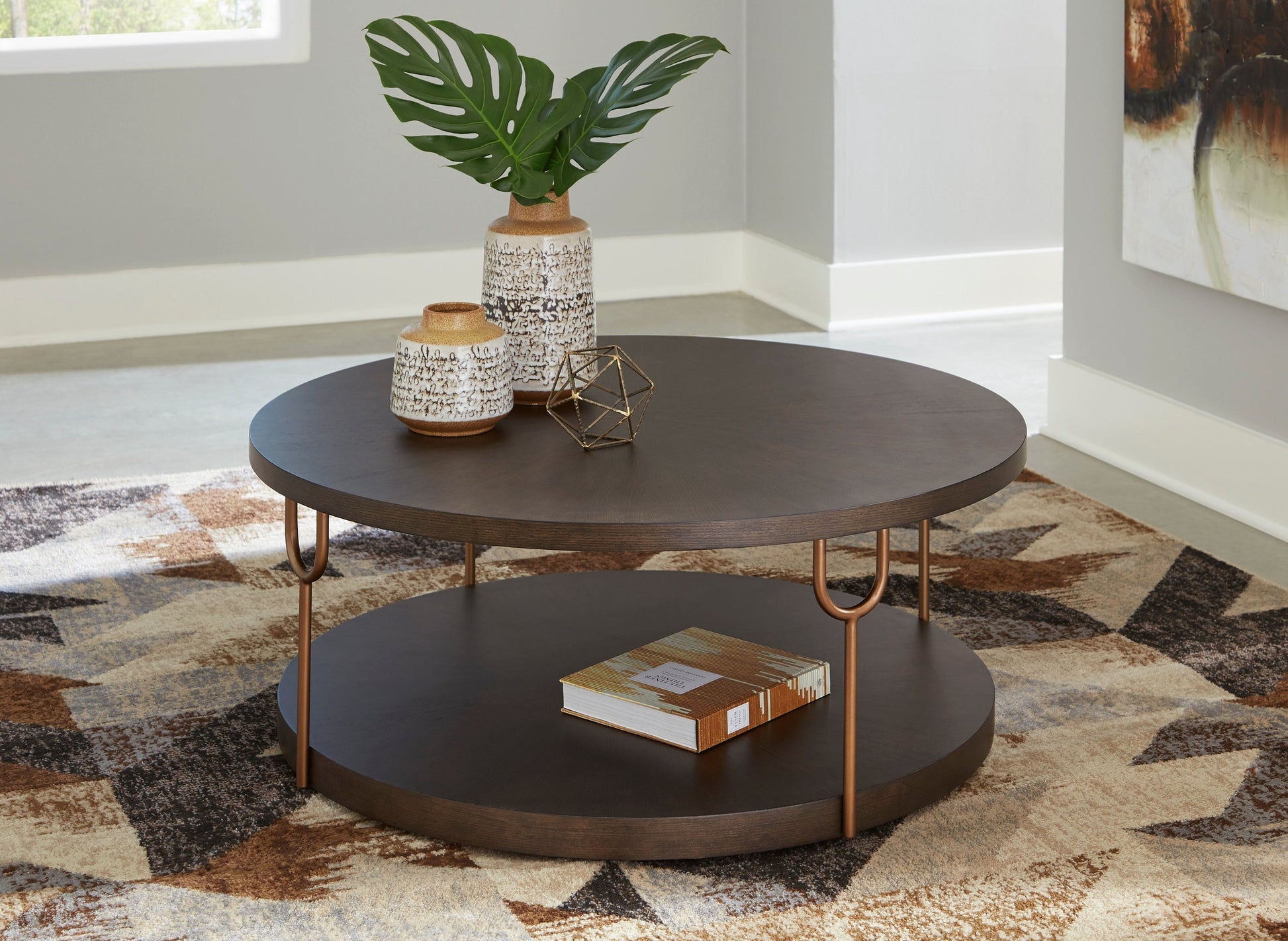 Dark Brown/Gold Modern Metal Tubular Legs With Antiqued Goldtone Round Cocktail Table